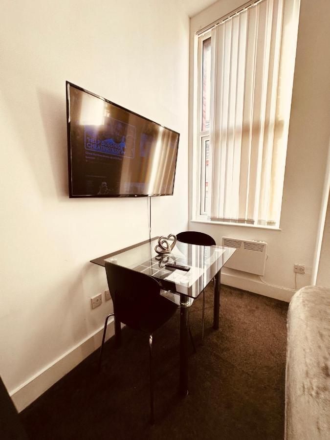 5 Star Luxury Studio Apartment, Big Smart Tv, Wifi, Liverpool City Centre, Easy Access Lock Box Entry! エクステリア 写真